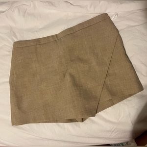 Beige Aritzia Skort